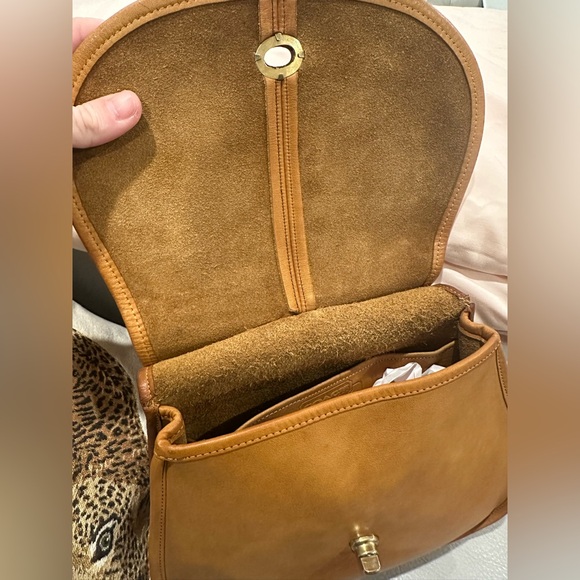 Vintage coach  Crescent Bag MADE IN NEW YORK. Saddle - Picture 15 of 17